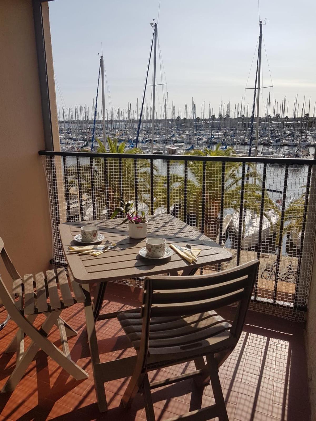 Ferienwohnung T2 Sur Le Port Avec Parking Gruissan Exterior foto